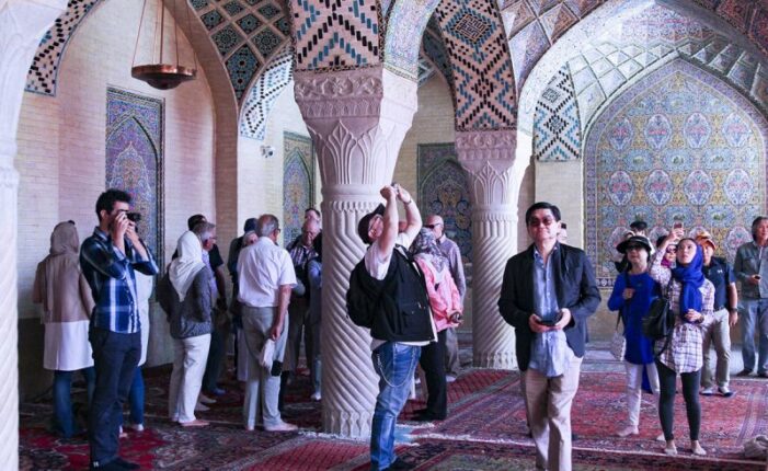 شرایط لازم جهت اخذ ویزای توریستی کشور ایران