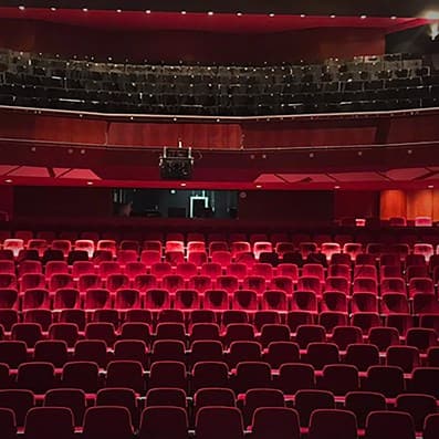 تئاتر در مرکز خرید امارات یک مرکز فرهنگی در قلب یک مرکز خرید