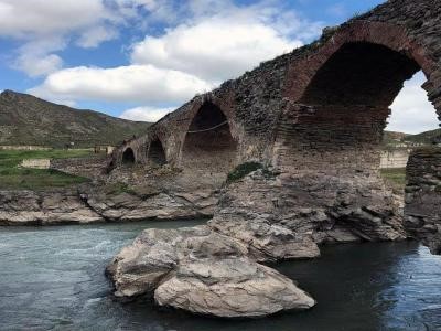 پل های خدافرین یکی از جاذبه های معماری ایرانی در آذربایجان